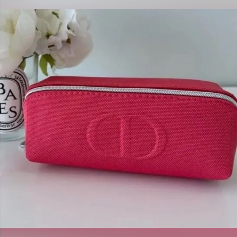 New diagonal zippered cosmetic pouch